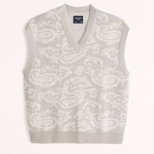NWT Abercrombie tan and cream paisley oversized V-neck vest